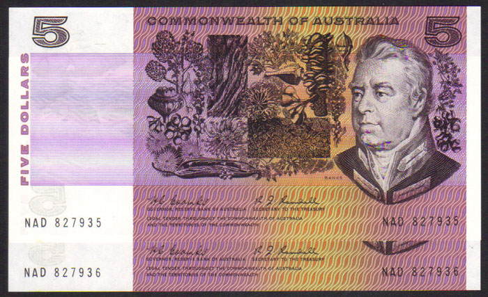 1967 Australia $5 Coombs / Randall (consecutive pair) aUnc B0017